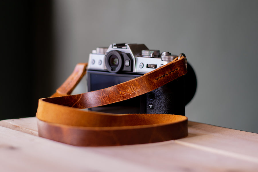 tan leather camera strap